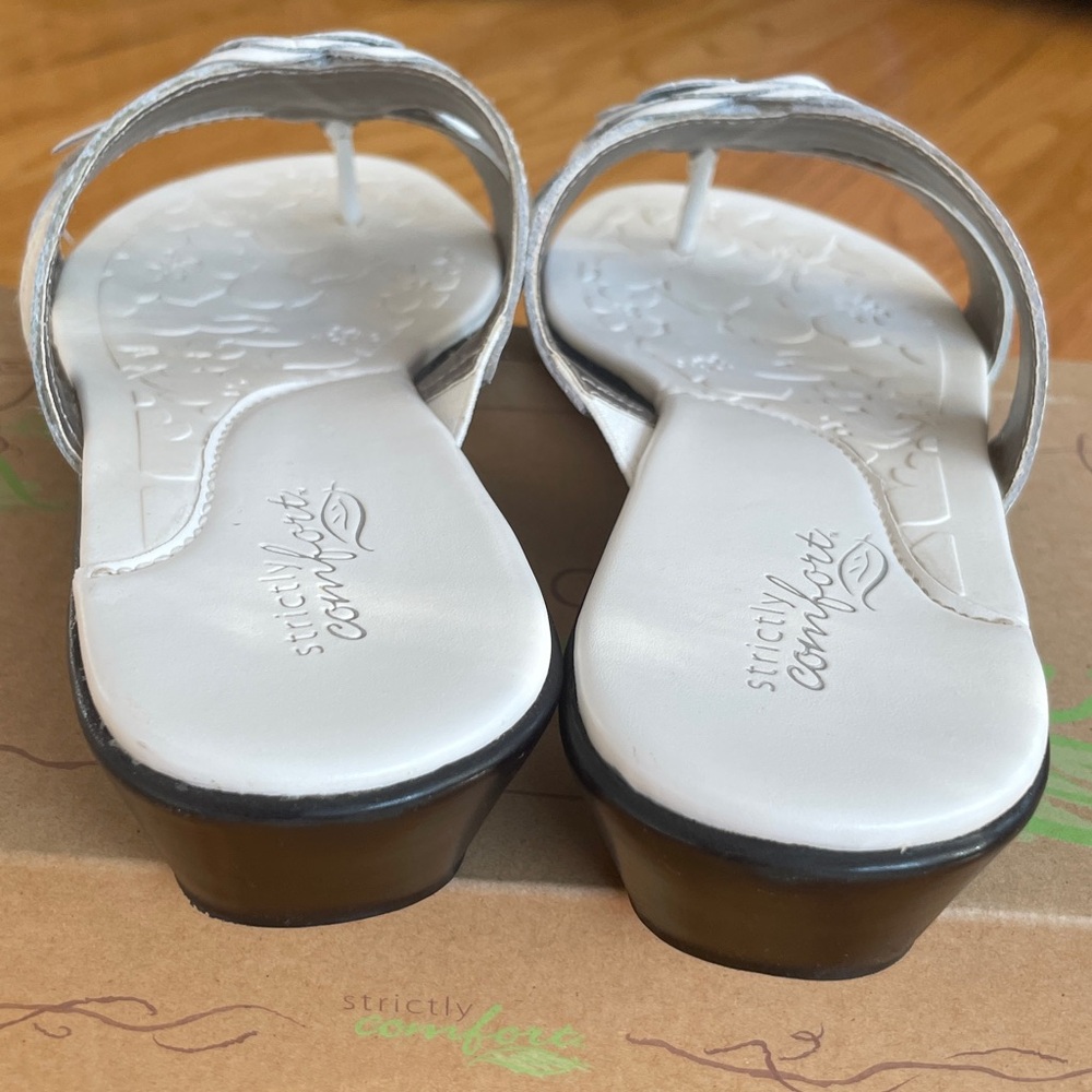 White Floral Slide Sandals with Gold Accent. The soft soles make your feet comf - Picture 7 of 7